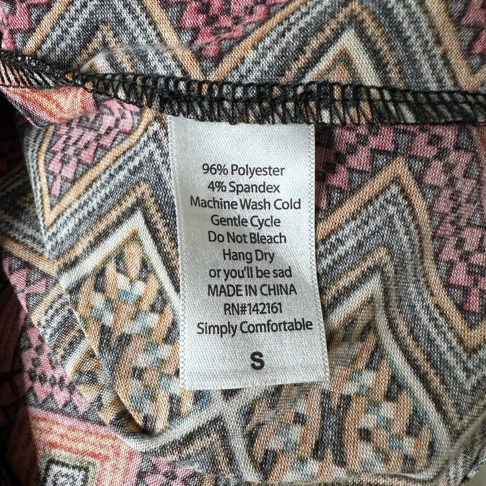 Lularoe Randy Tee - Picture 2 of 2